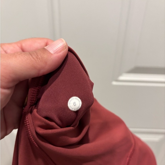 Lululemon Invigorate HR Crop 23" Chianti - Picture 5 of 5